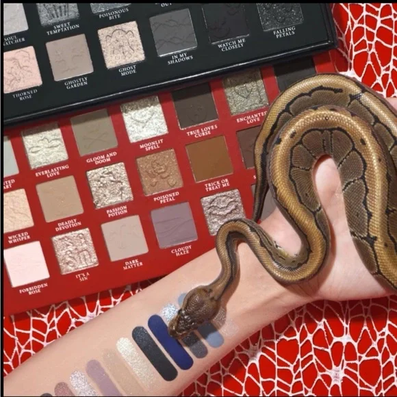 P. Louise Mystic Moonlight Eyeshadow Palette BNIB - Picture 3 of 15